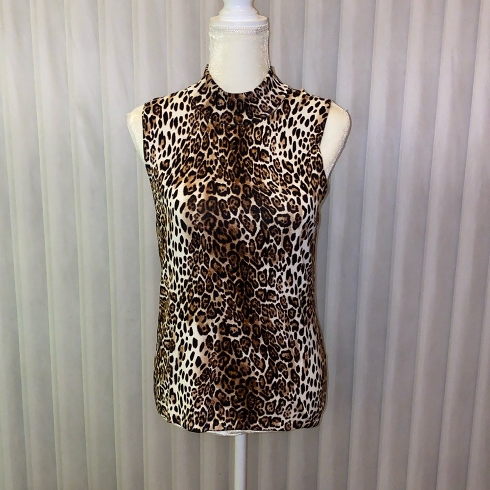 NWOT White House Black Market Knit Top
